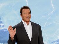 articles/2015/06/26/arnold-schwarzenegger-applauds-scotus-gay-marriage-ruling-the-right-way-to-go/150626-yamato-gay-arnold-tease_vwnymf