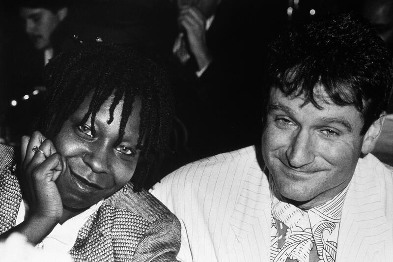 galleries/2014/08/11/robin-williams-dead-at-63-his-life-in-photos/140811-rw-4_gjxiqp