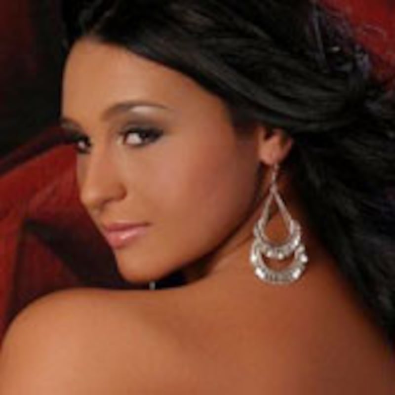 articles/2009/01/23/why-im-selling-my-virginity/natalie-dylan-virgin_11585_tlvrae