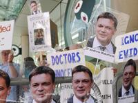 articles/2011/01/13/mmr-vaccine-scare-andrew-wakefields-fraudulent-study/mnookin-autism_152841_hqna3i