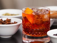 articles/2016/01/16/can-whiskey-cure-your-common-cold/160115-rothbaum-rock-rye-tease_vftg1v
