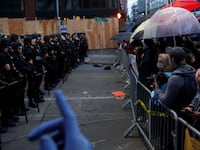 2020-06-03T073518Z_1926052628_RC2J1H9GRCVF_RTRMADP_3_MINNEAPOLIS-POLICE-PROTESTS-SEATTLE_dxwxbb