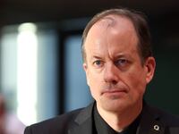 articles/2015/11/18/government-compares-nsa-whistleblower-to-ft-hood-shooter-soviet-spies/151118-Lipp-whistleblower-tease_uw6dwe