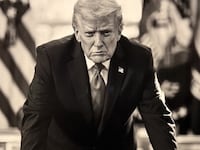 An image of the old description accompanying Trump's portrait in the gallery.