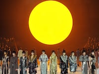 articles/2013/02/14/marc-jacob-s-fall-winter-2013-show-golden-pajama-party/130214-marc-jacobs-nyfw-wilkinson-tease_hdsowt