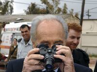 articles/2016/09/28/how-shimon-peres-got-nukes-for-israel/280916-Dickey-Peres_oxwuzt