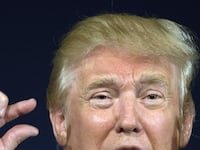 articles/2015/07/21/mccain-who-vets-slobber-over-trump/150721-murphy-trump-tease_znn6iy
