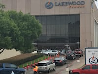 170829-joel-osteen-church-open-cheat_eorae5