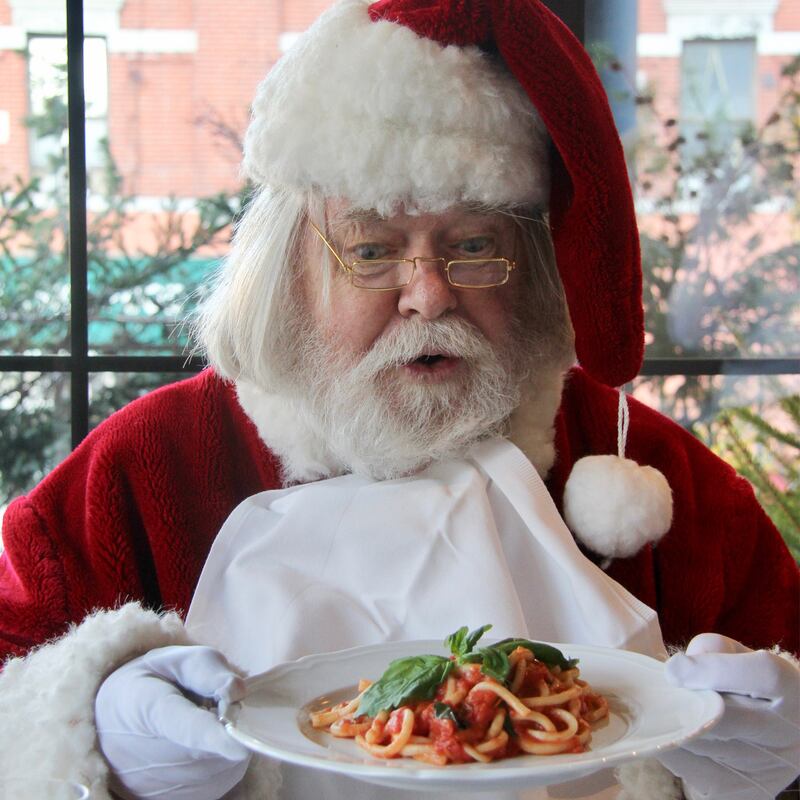 articles/2016/12/22/over-the-top-restaurant-and-bar-holiday-decorations/161222-Rothbaum-Santa-Pasta-Cody-Smyth_tk4wcf