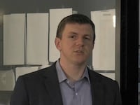 180113-james-okeefe-trump-birtherism-cheat_xr5o7u
