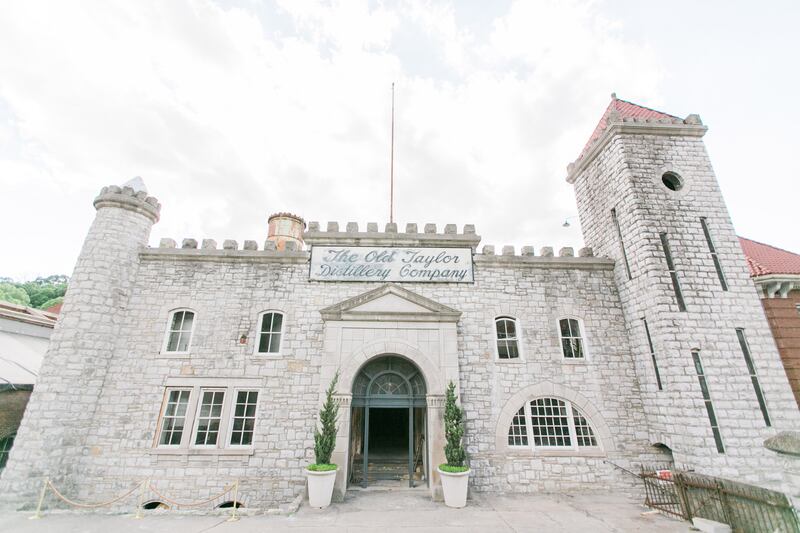 articles/2016/09/19/kentucky-s-first-female-master-distiller-marianne-barnes/160917-Felten-Master-Distiller-embed2_soa8zl