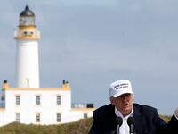 2016-06-24T120000Z_100648064_S1AETLTHIRAB_RTRMADP_3_USA-ELECTION-TRUMP_mbstdr