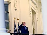 2020-10-06T000328Z_884254387_RC2OCJ9GTZ4O_RTRMADP_3_HEALTH-CORONAVIRUS-TRUMP_gvsfzu