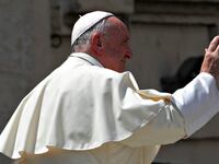 pope_wi3igk