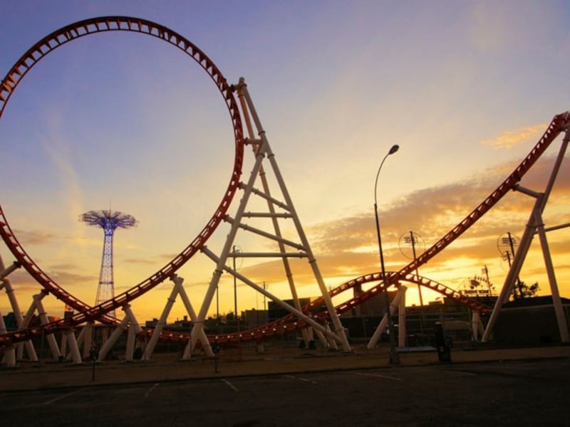 galleries/2014/07/04/the-summer-s-craziest-new-roller-coasters-photos/140626-rollercoasters-thunderbolt-5_q7emay