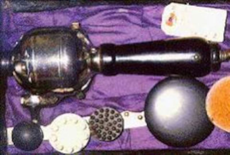 articles/2010/06/09/mark-twains-sex-toys-and-legacy/trombley-twain_106083_izio77