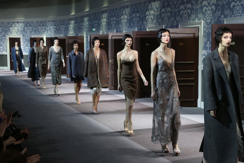 articles/2013/03/11/many-models-get-paid-in-clothes-not-cash-but-that-might-be-changing/130311-model-pay-sidell-tease_j5whnb