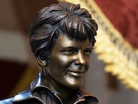 220805-amelia-earhart-statue-hero_bkwykp