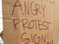 articles/2010/04/16/infiltrating-the-tea-party/sarlin-tea-party-crashers_94716_ishoph