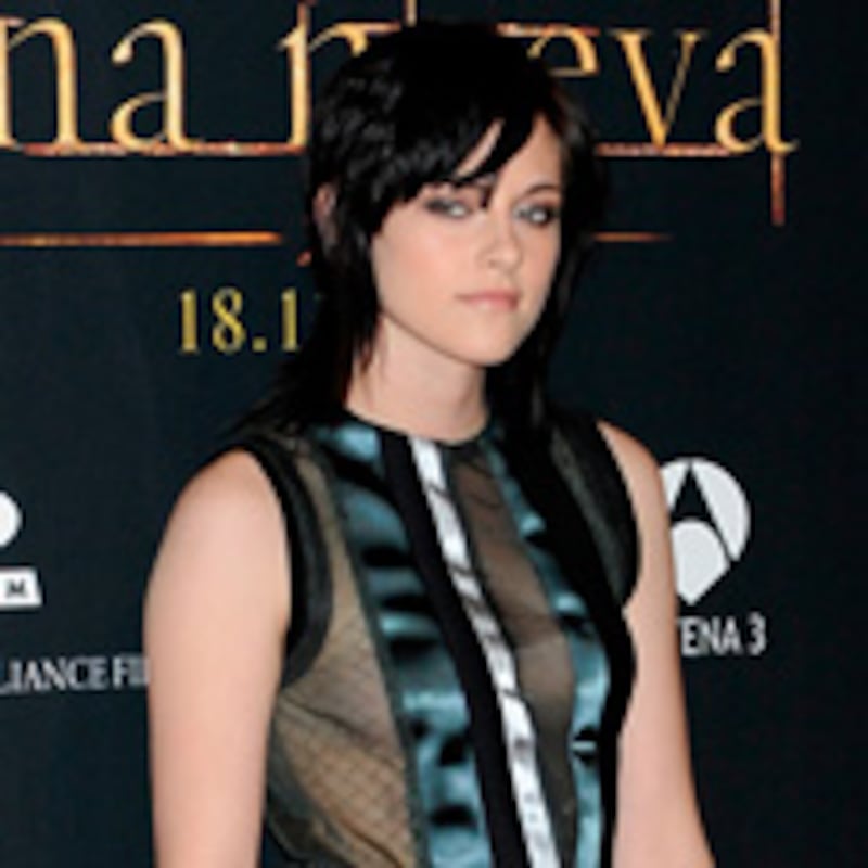 articles/2009/11/16/kristen-stewarts-bad-attitude/kaufman-kristen-stewart_62869_tbaqw9