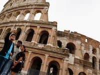 2021-04-26T092349Z_376727360_RC2L3N9N7XIT_RTRMADP_3_HEALTH-CORONAVIRUS-ITALY_tvrmq0