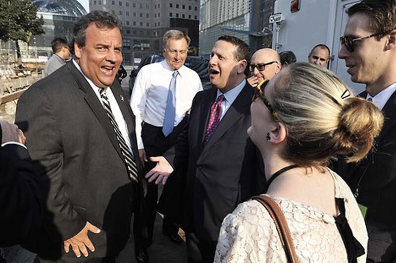 articles/2014/02/01/david-wildstein-a-christie-groupie-scored/140131-daly-christie2-embed_uhilxz