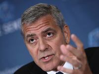 articles/2017/02/22/george-clooney-donald-trump-and-steve-bannon-are-hollywood-elitists/170222-george-clooney-tease1_uexvum