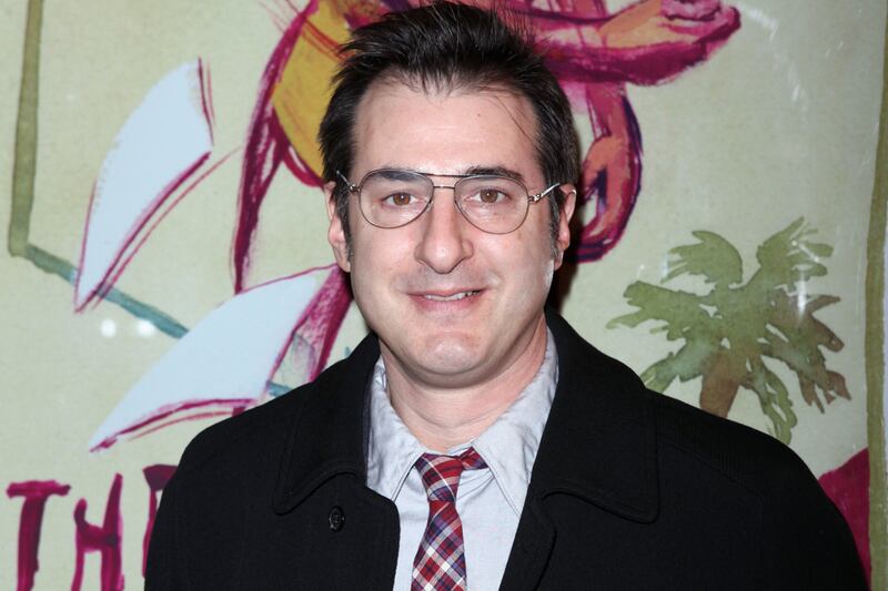 articles/2011/11/02/jon-robin-baitz-talks-about-his-new-play-david-mamet-more/jon-robin-baitz-sessums-tease-update_y9yrhv