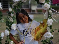 2022-06-01T015507Z_1940556226_RC2NIU9DUJC6_RTRMADP_3_TEXAS-SHOOTING_nb4xxt