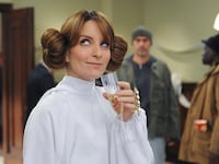 articles/2016/12/27/tina-fey-remembers-carrie-fisher-s-legendary-30-rock-performance-and-razor-sharp-wit/161227-wilstein-tina-fey-tease_tgczqu