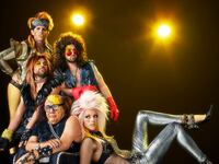 articles/2015/01/14/it-s-always-sunny-in-philadelphia-premiere-the-gang-takes-on-wade-boggs-s-drinking-record/150114-stern-sunny-tease_dmvc0s