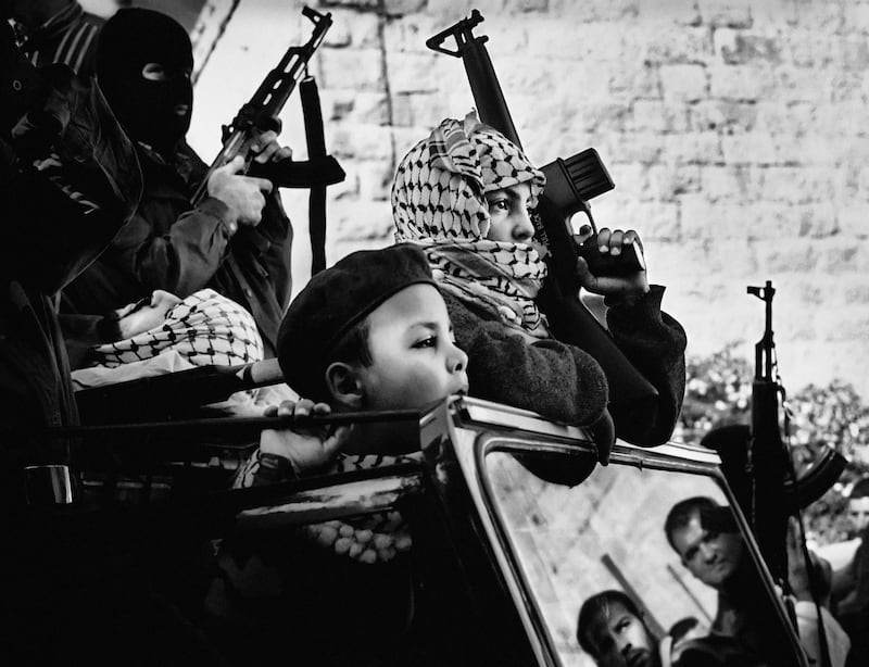 galleries/2013/11/11/war-photography-brilliantly-showcases-images-of-conflict-and-its-aftermath/131107-brooklyn-museum-war8_odwqu2