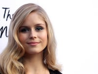 articles/2014/03/10/true-detective-s-red-herring-actress-erin-moriarty-who-plays-marty-s-daughter-tells-all/140309-stern-erin-moriarty-tease_hbjudx