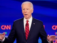 2020-04-27T200824Z_1764523584_RC28DG97JNJO_RTRMADP_3_HEALTH-CORONAVIRUS-USA-ELECTION_gr63pg