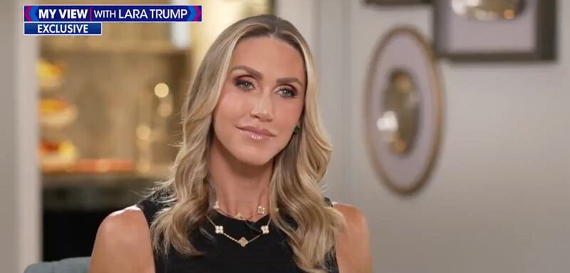 Lara Trump talks to the Chrisley family.